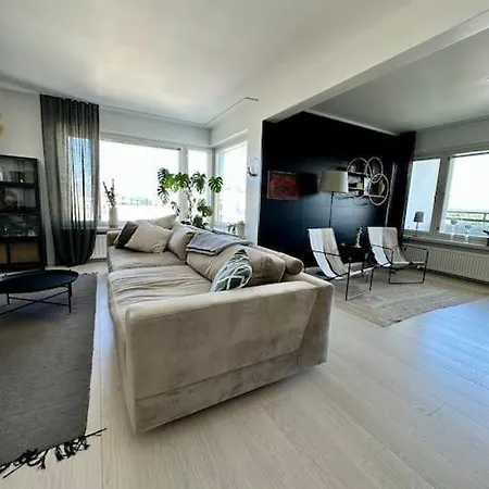 Апартаменты Luxury Penthouse In Center